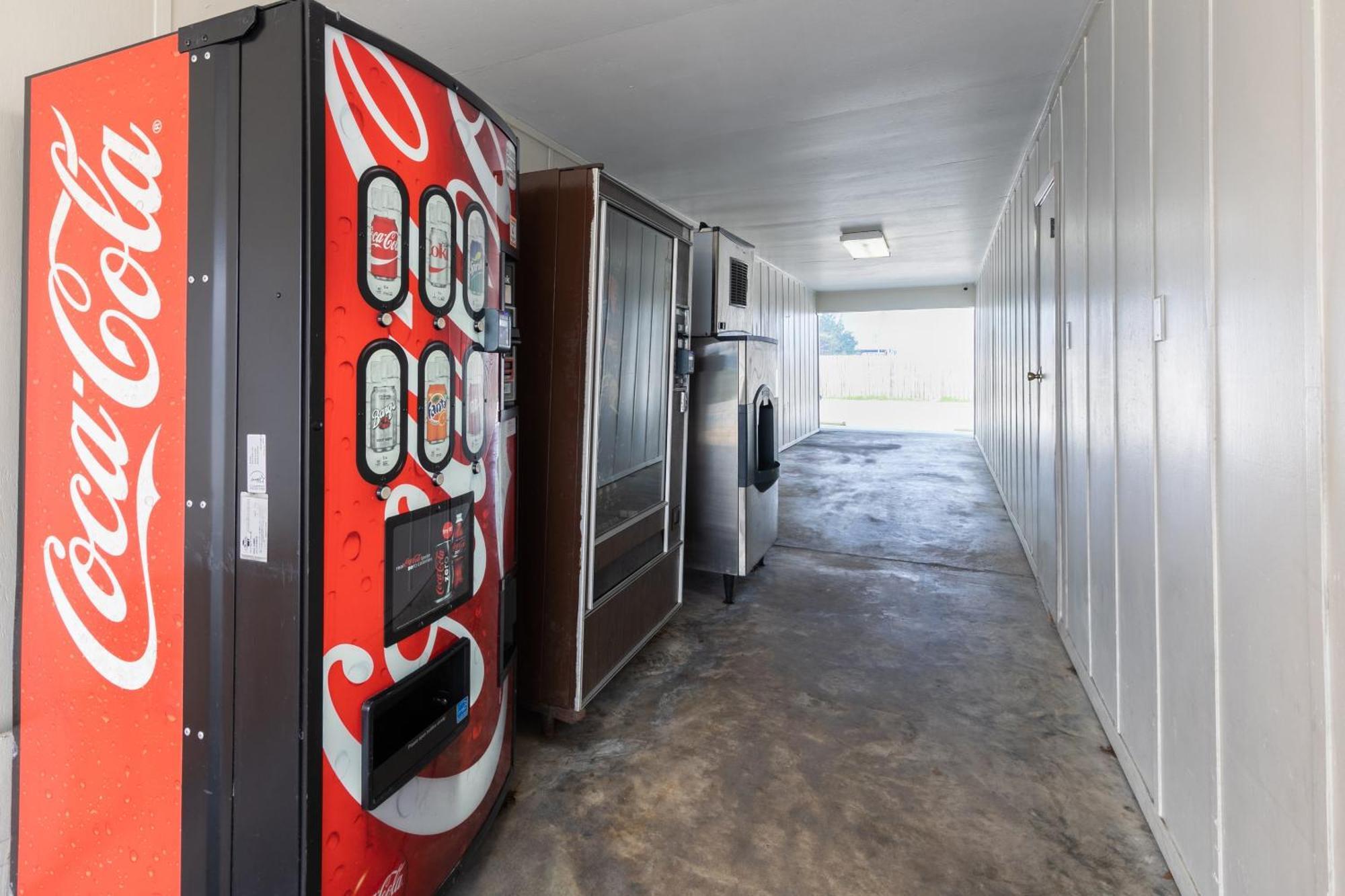 Oyo Hotel Deridder Hwy 171 North エクステリア 写真